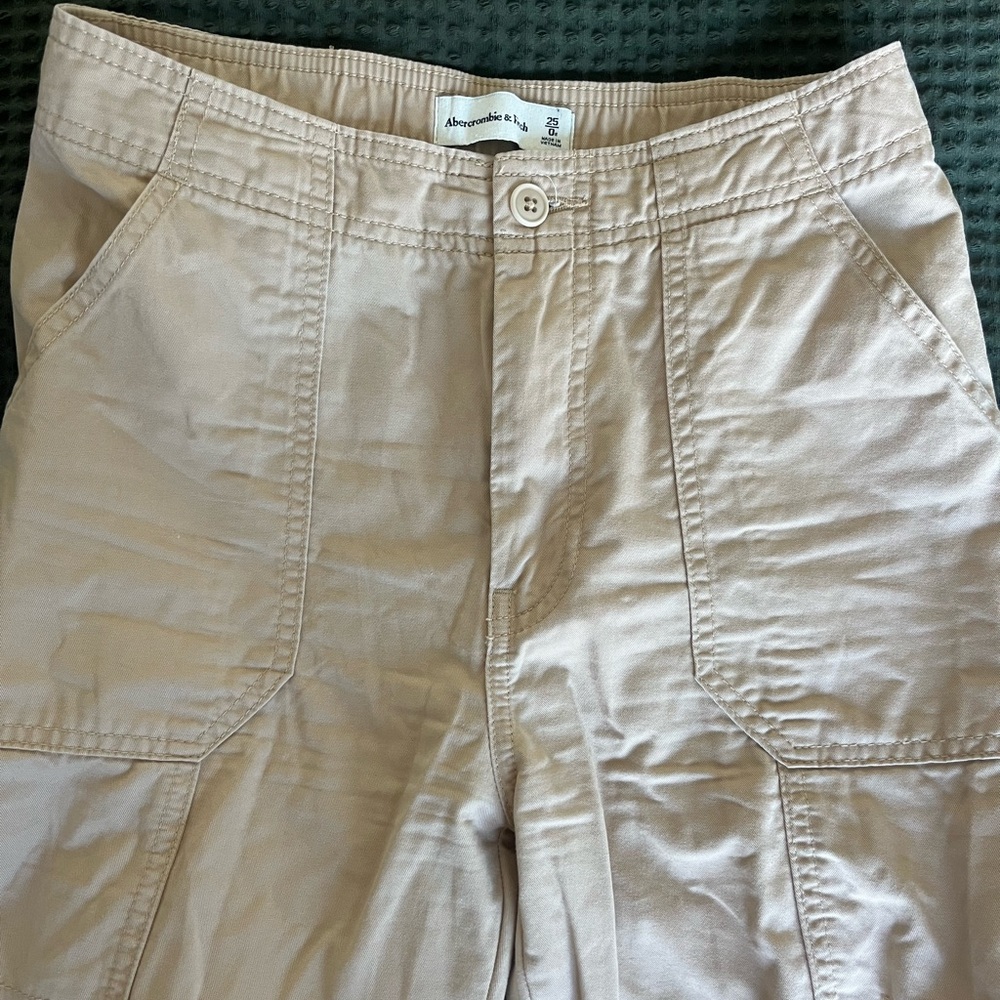 Abercrombie & Fitch Women’s Cargo Pants